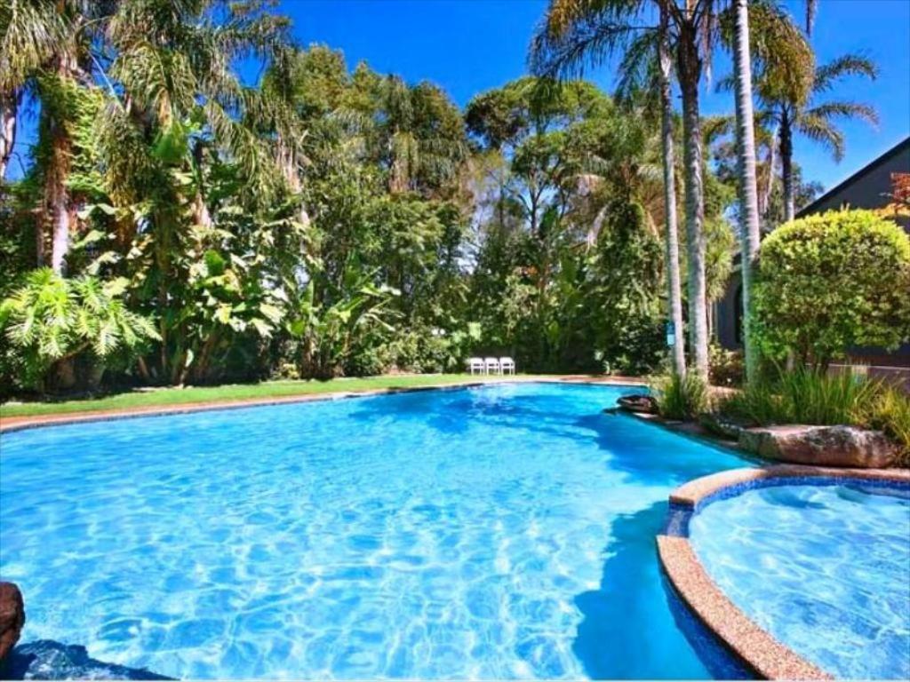 Checkers Resort Terrey Hills Exteriör bild