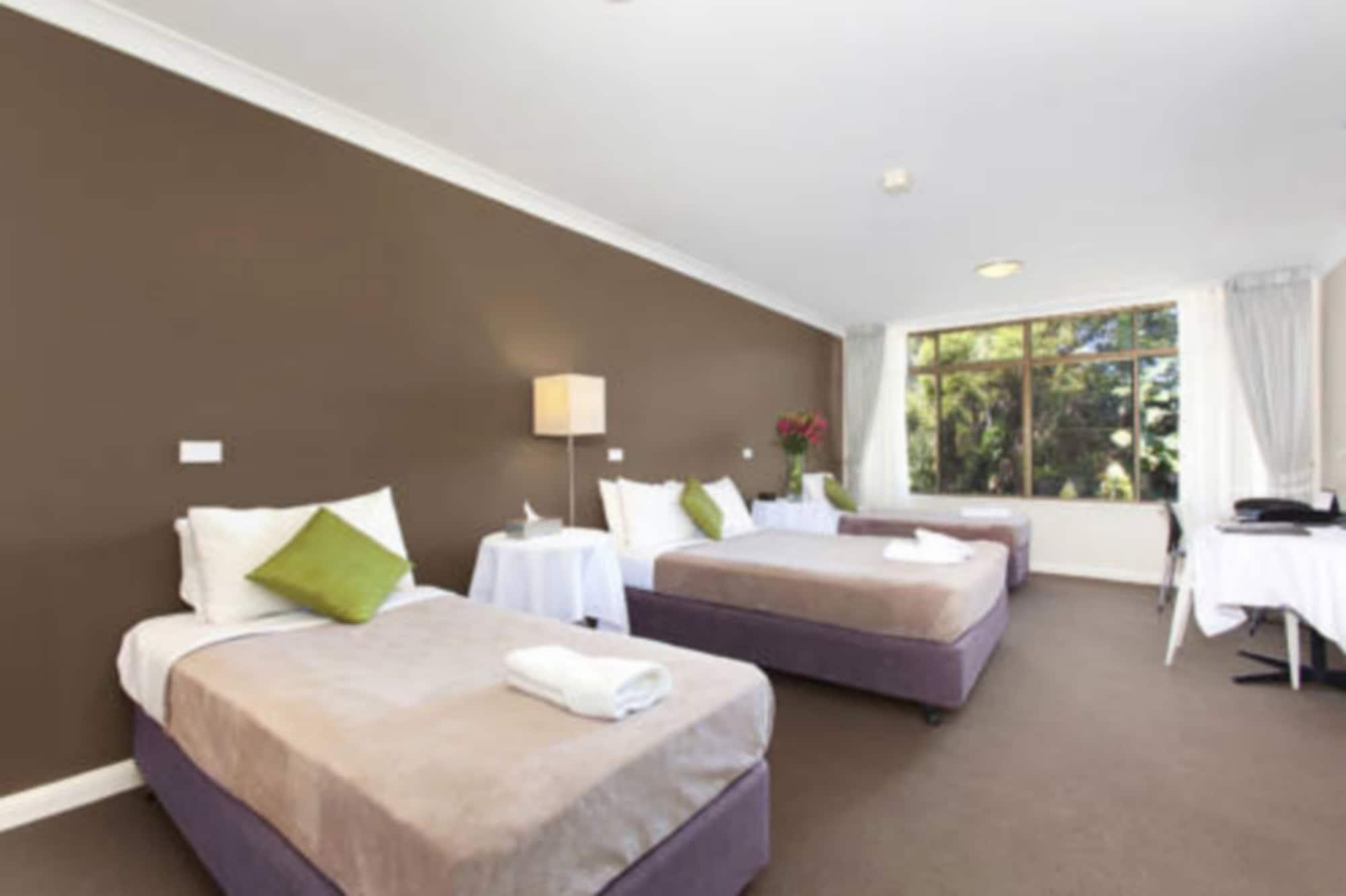 Checkers Resort Terrey Hills Exteriör bild