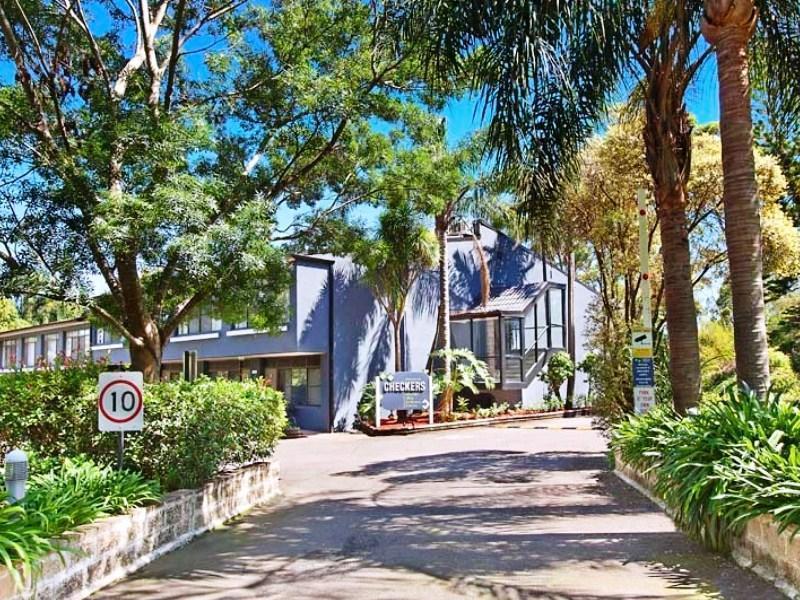 Checkers Resort Terrey Hills Exteriör bild